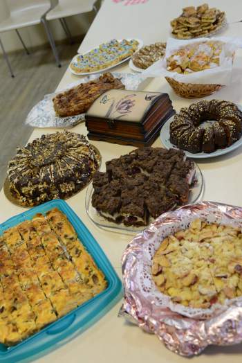 Pyragų dieną likimo nuskriaustiems aukojo ir Šiaulių verslo įmonės