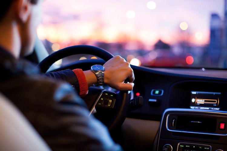 Automobilių nuoma lietuviams ir užsieniečiams